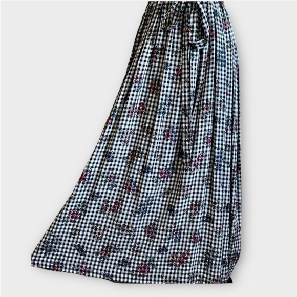 Vintage 90s Black and White Gingham Floral Maxi Dress - Picture 4 of 10